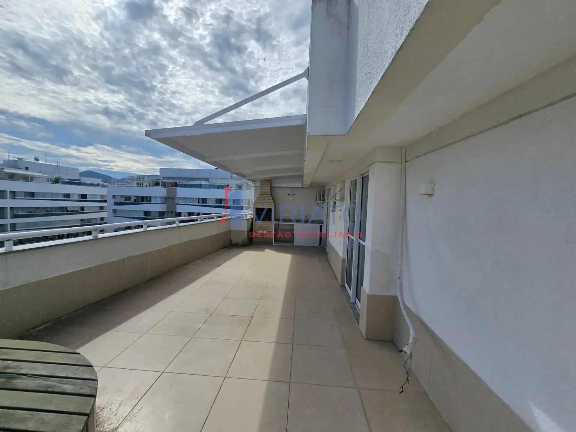 Apartment with 5 bedrooms and 2 bathrooms plus a balcony — photo 57