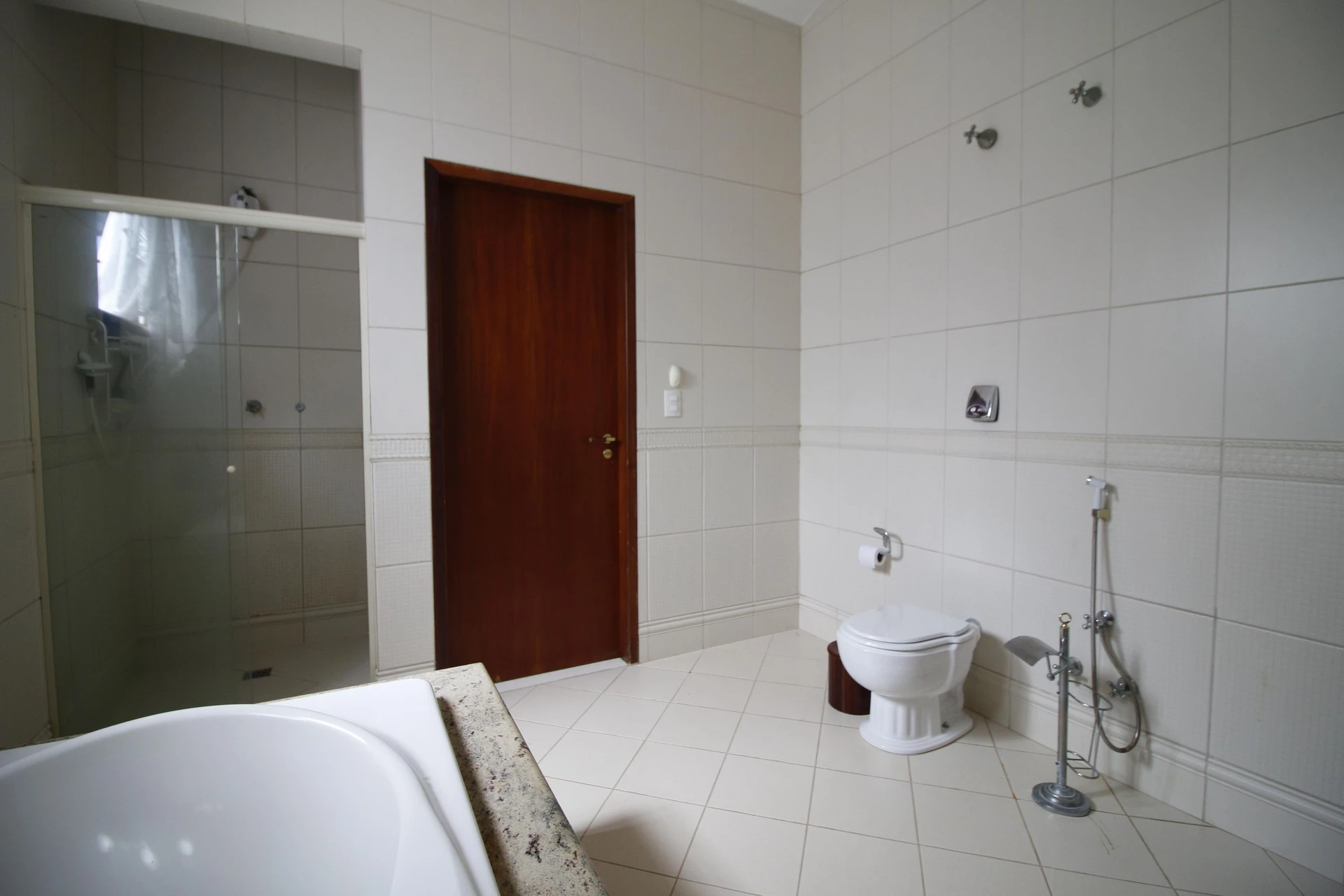 Furnished house, 700 m², with a jacuzzi — photo 57