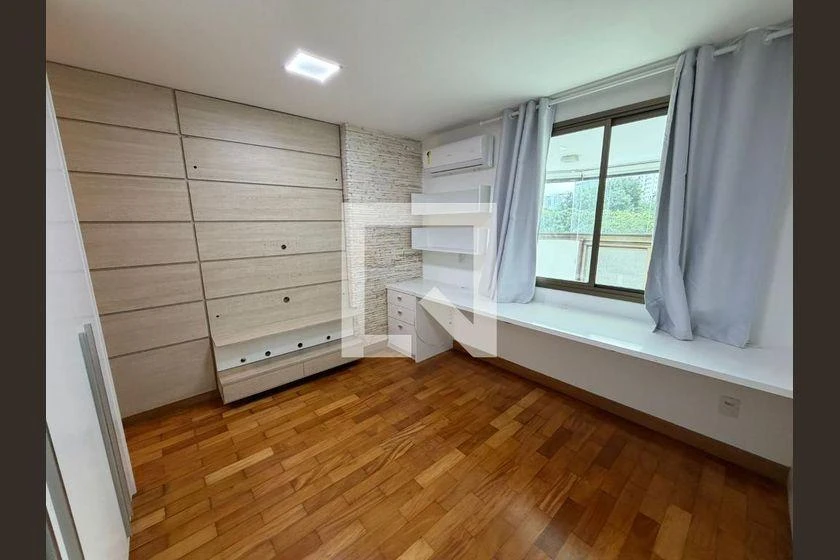 166 m² apartment with 4 en-suite bedrooms and enclosed balcony — photo 16