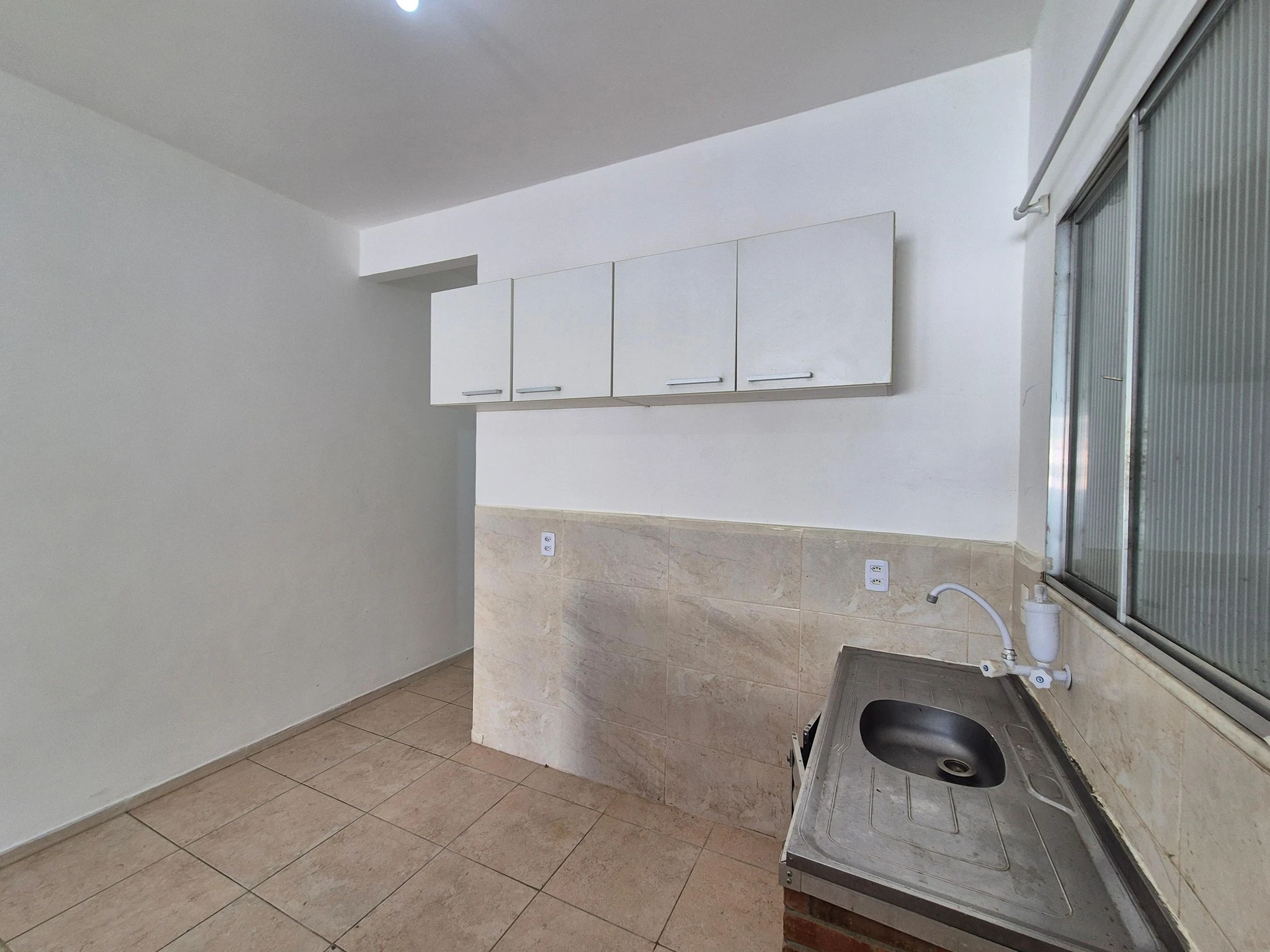 2-bedroom apartment with an open-plan kitchen — photo 6