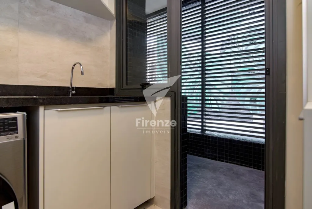 Furnished apartment with open-plan kitchen and private garden — photo 34