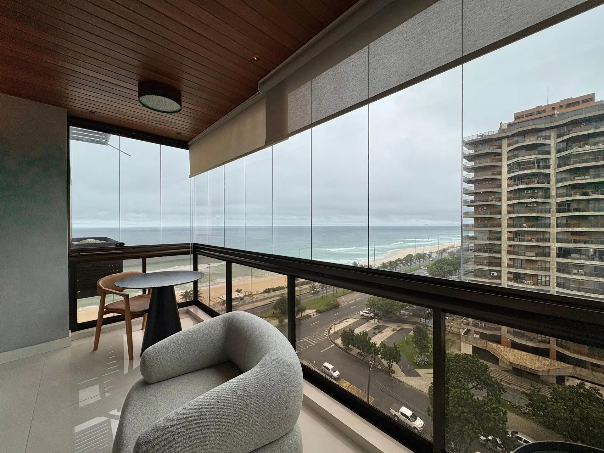 Furnished apartment, 75 m², with floor-to-ceiling windows — photo 20