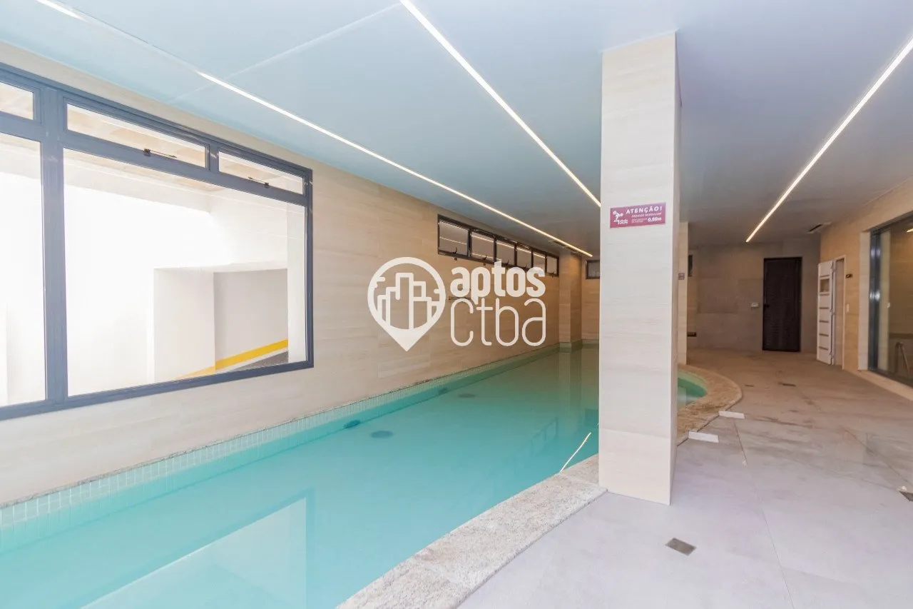Glass-enclosed balcony in a 2-bedroom apartment, 81 m² — photo 66
