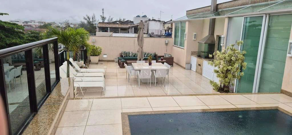 Furnished apartment with 4 en-suite bedrooms and balcony — photo 22