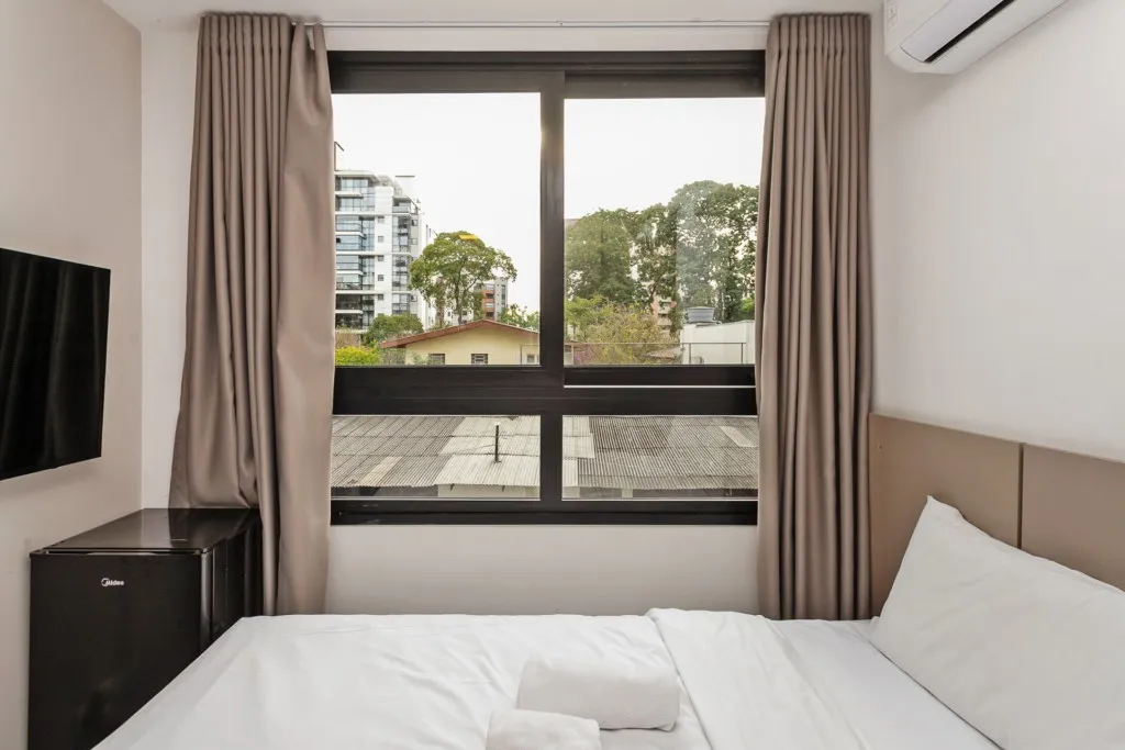 Apartamento mobiliado de 1 quarto com área de trabalho — photo 7