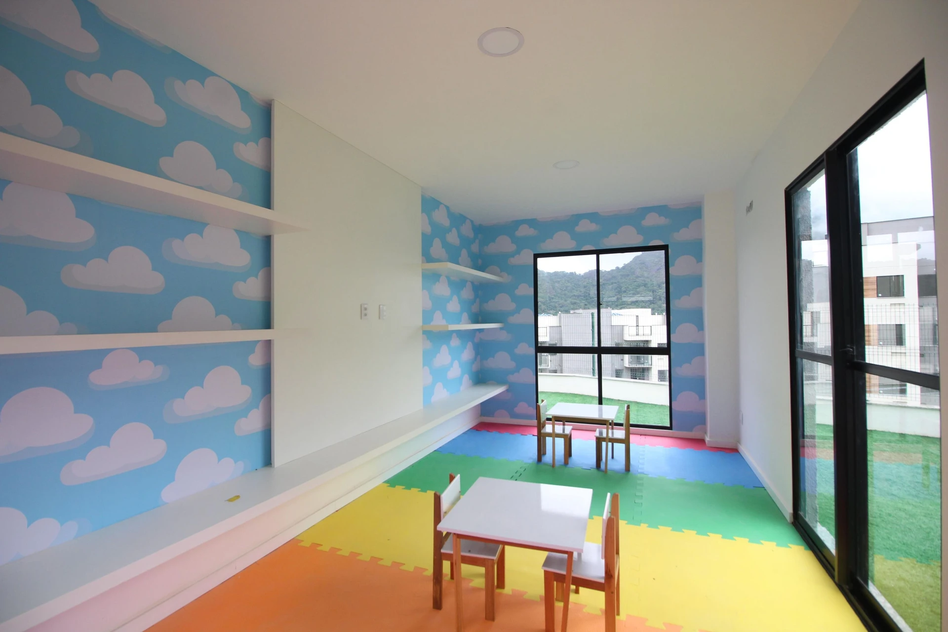 Unfurnished 2-bedroom apartment with balcony and private garden — photo 17