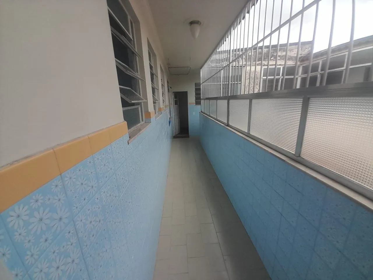 Квартира 80 м² с 2 спальнями и деревянными полами — photo 11