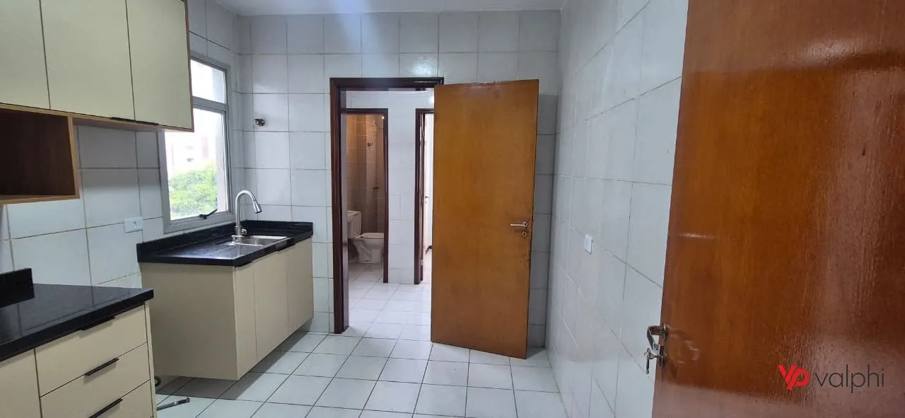 3-bedroom apartment, 1 with its own bathroom, 83 m²
