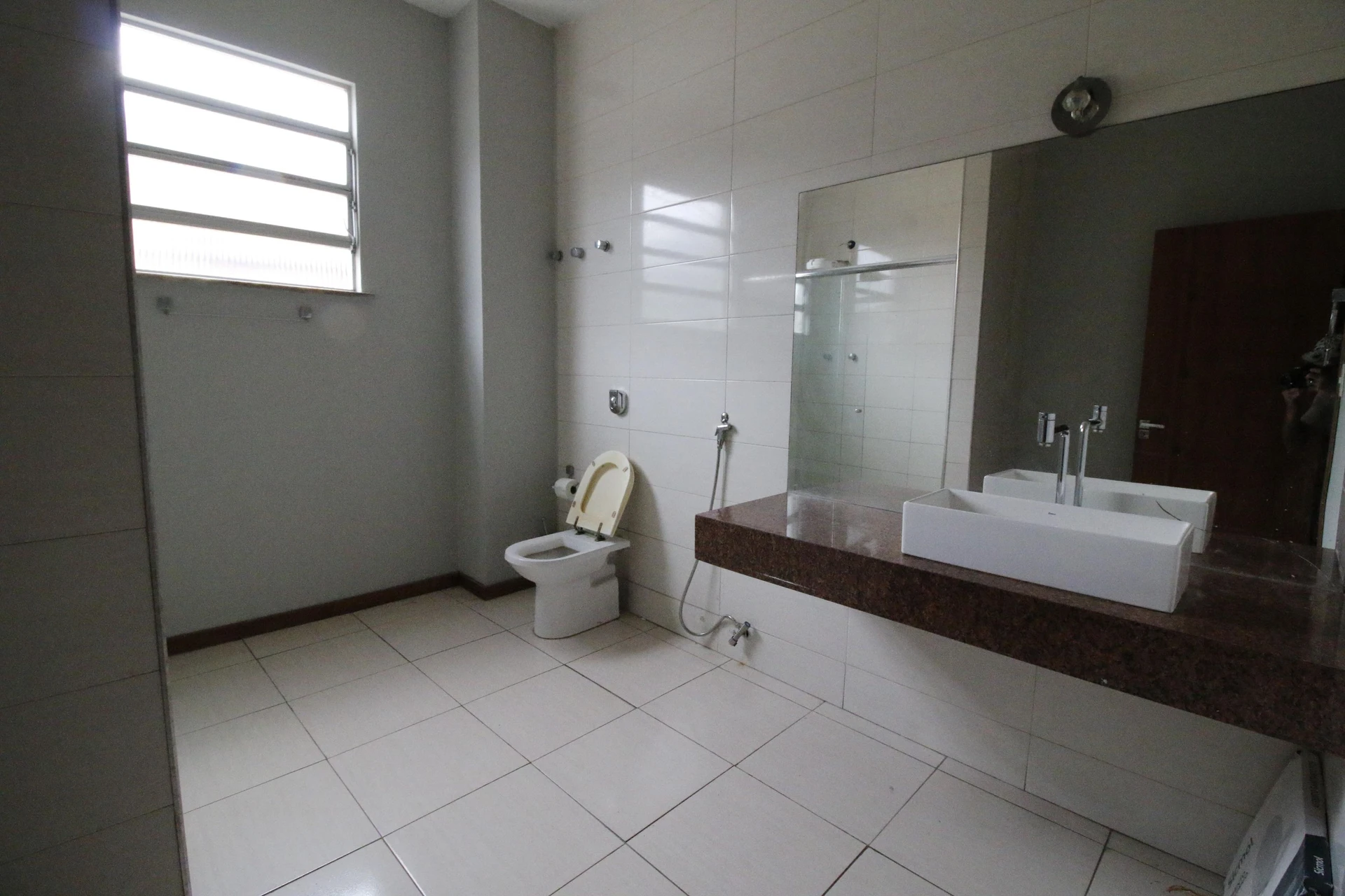 Condo house with 4 bedrooms and 2 en-suites, 3 parking — photo 46