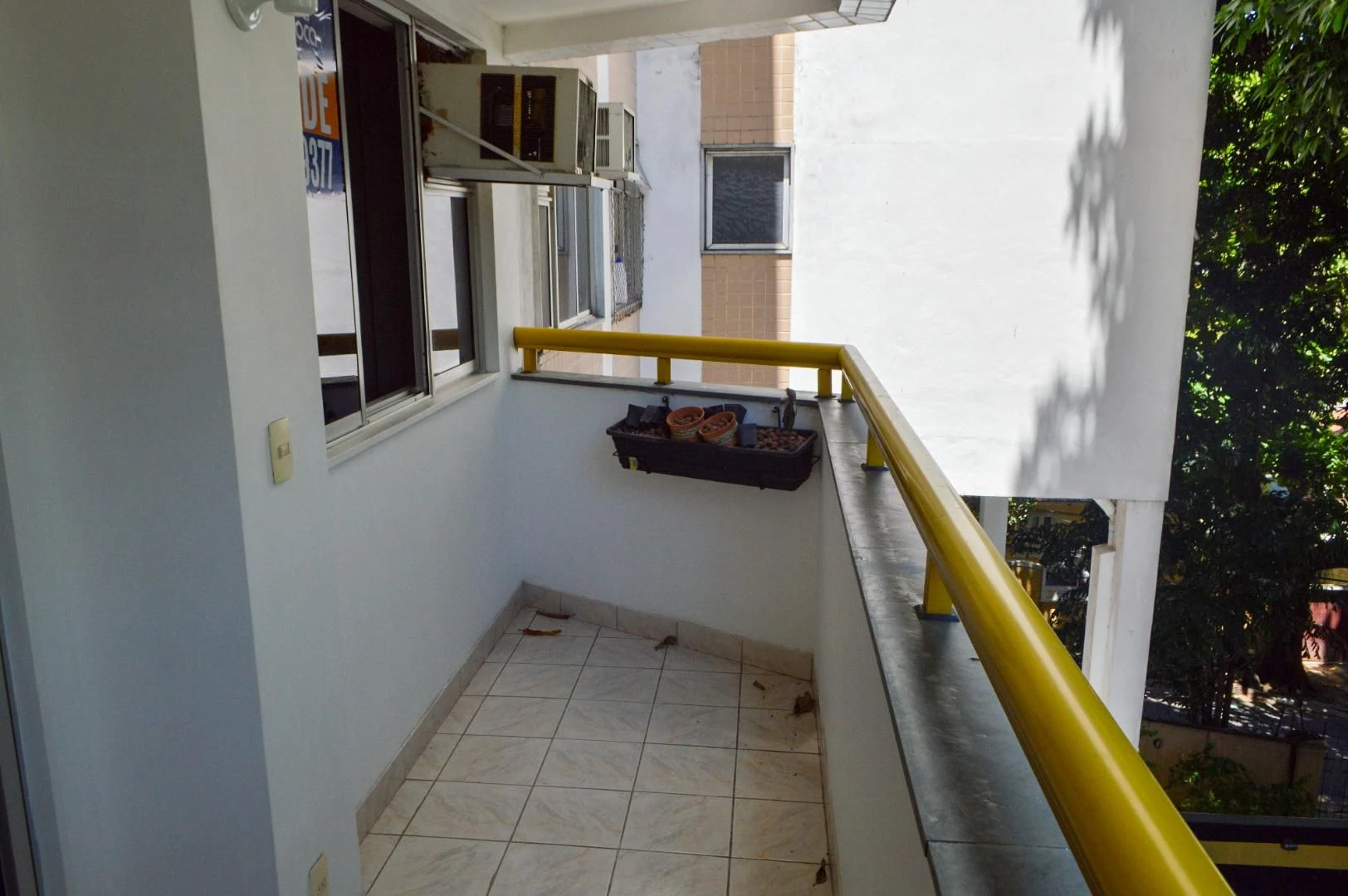 2-bedroom apartment with open-plan kitchen and balcony — photo 22