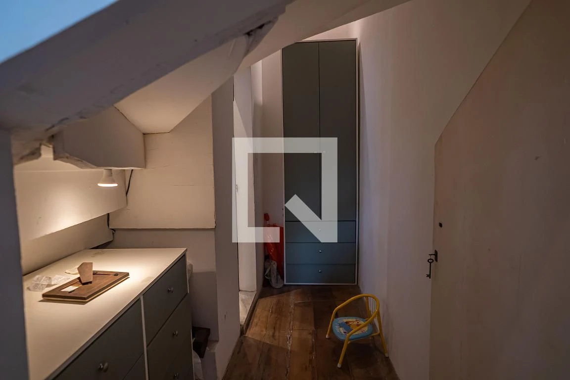 Furnished house, 300 m², with floor-to-ceiling windows — photo 103