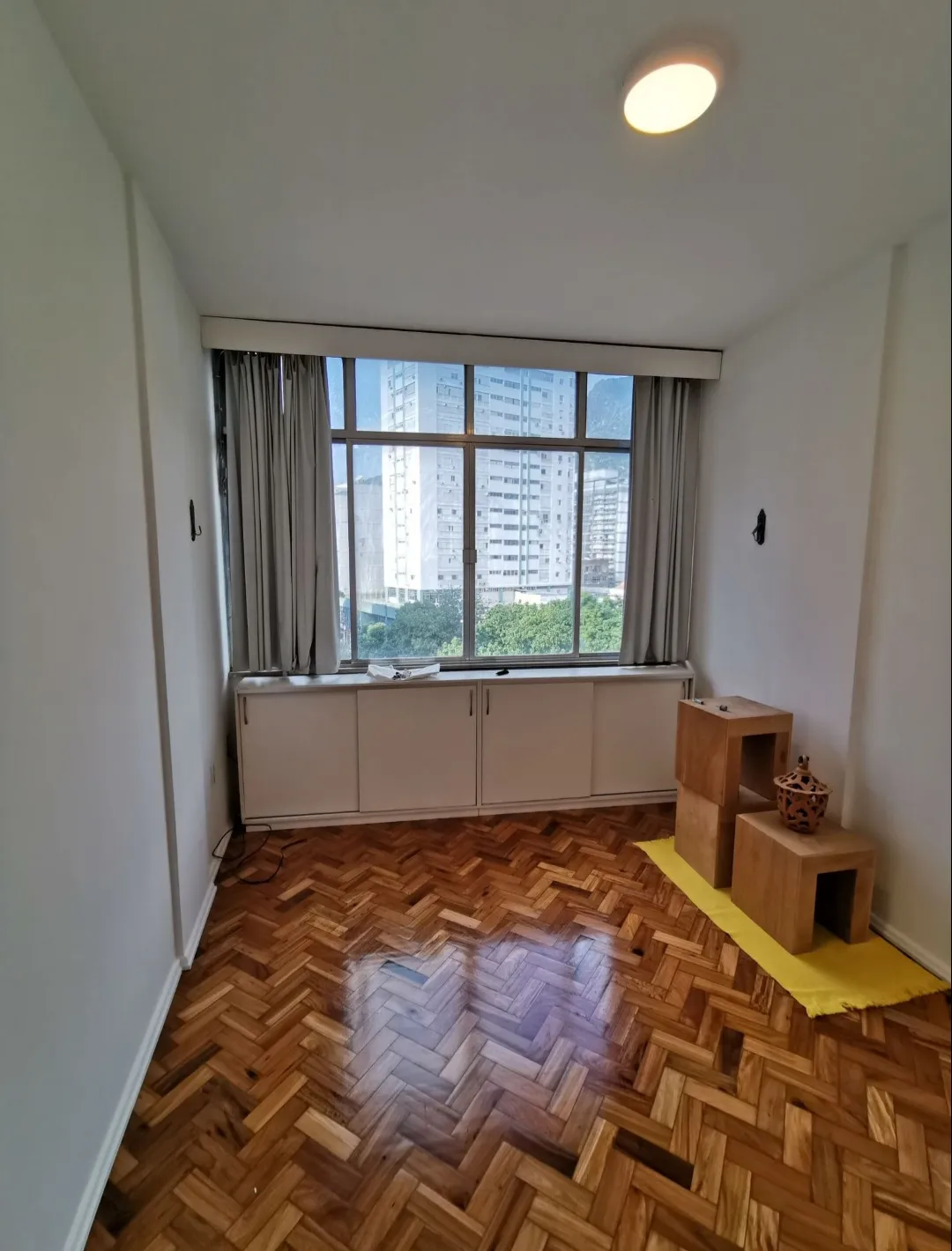 6th-floor apartment with 3 bedrooms and 2 bathrooms — photo 2
