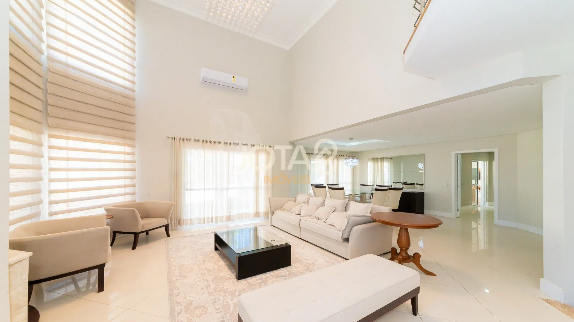 House with 3 bedrooms, 345 m² and 6 parking spaces — photo 4