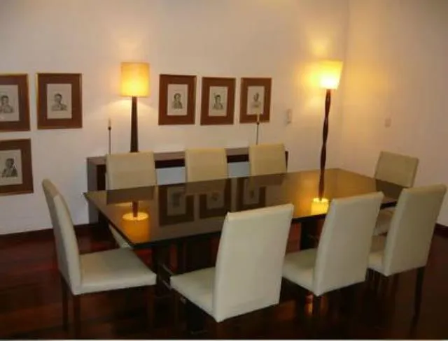 Furnished 1-bedroom apartment with glassed-in balcony — photo 3