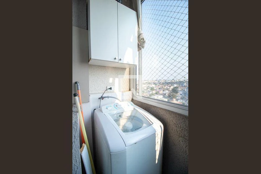 Balcony with a grill in a 2-bedroom apartment, 48 m² — photo 45