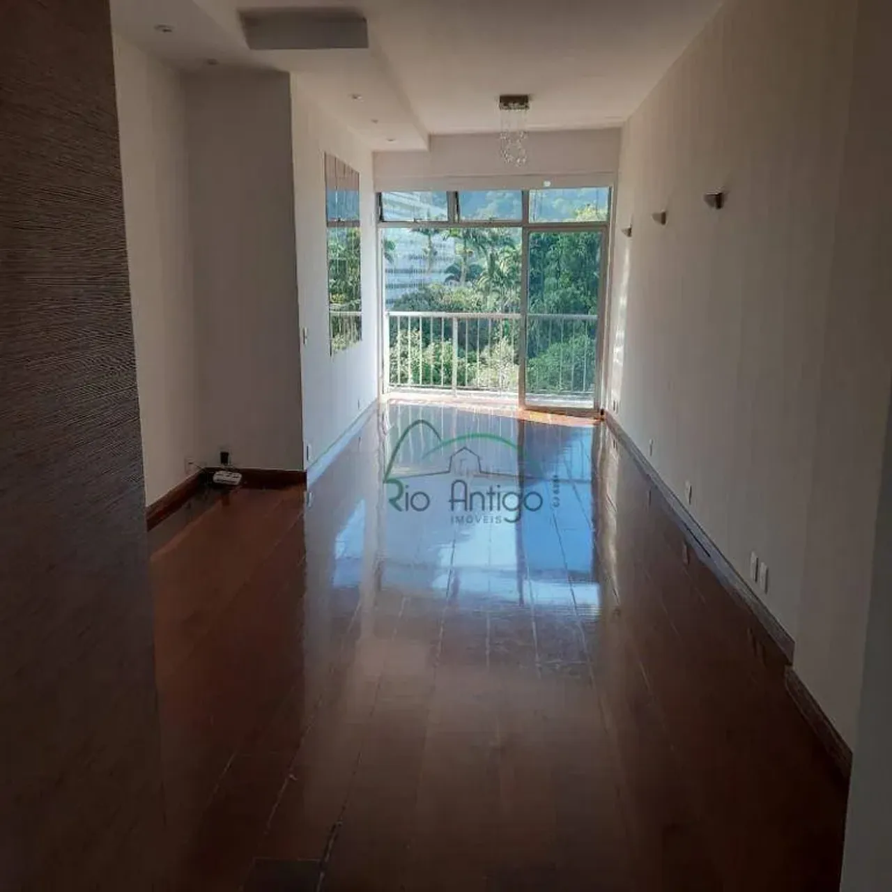102 m² apartment with 3 bedrooms and 2 bathrooms — photo 3