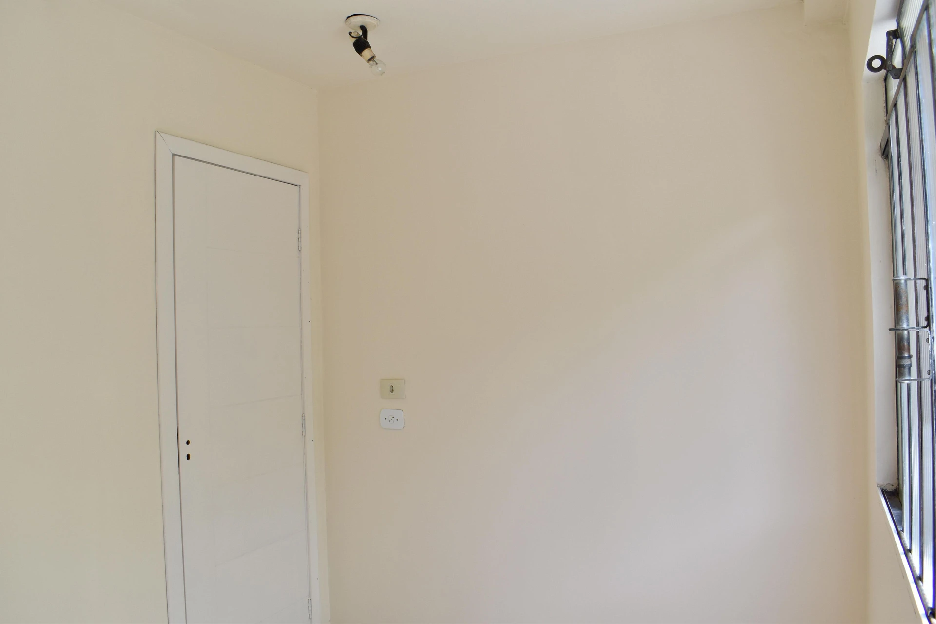 2-bedroom house with a garden in Curitiba — photo 15