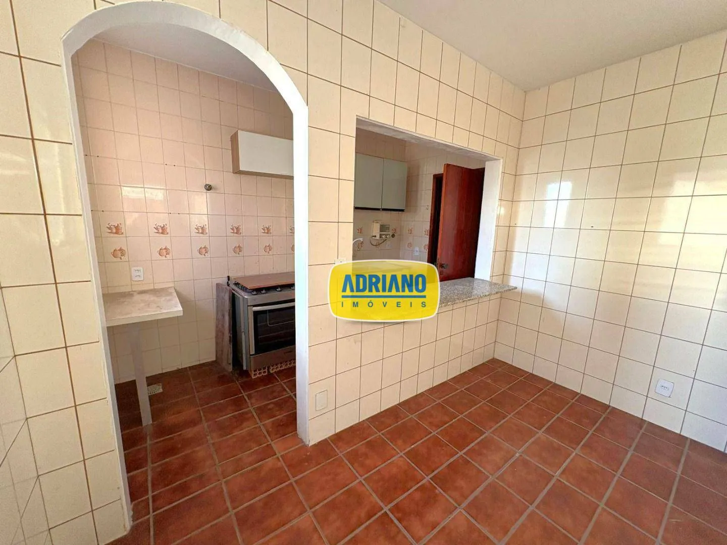 House with 5 bedrooms and 4 parking spaces, 400 m² — photo 18
