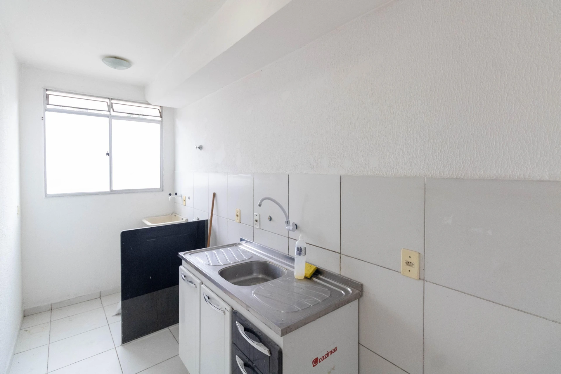 Apartamento de 2 quartos em condomínio com piscina — photo 7