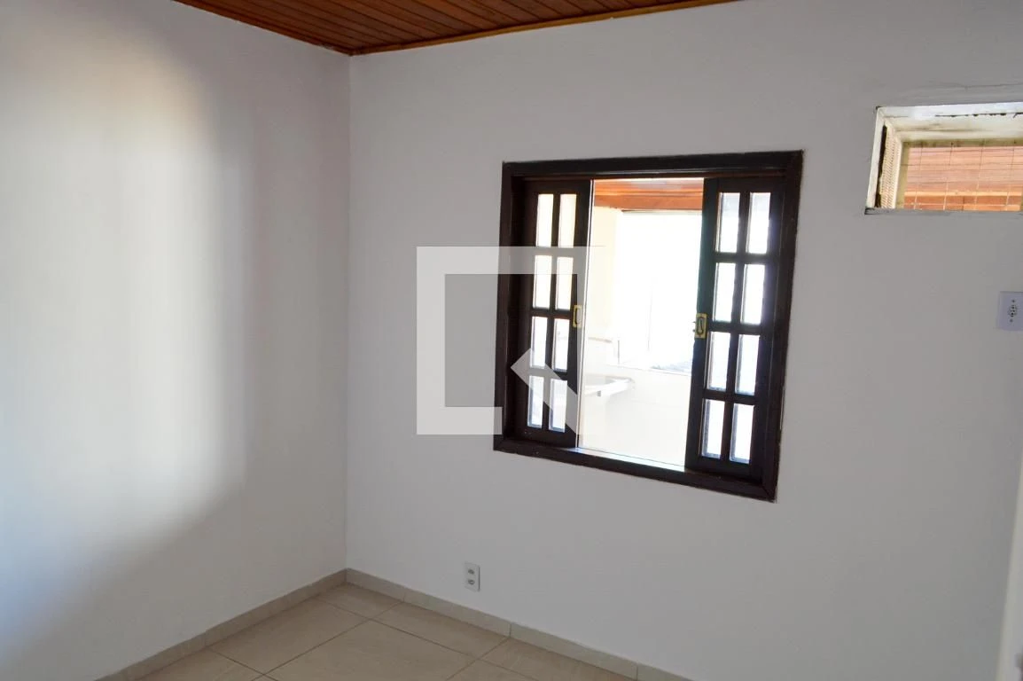 Condominium house with 2 bedrooms and a glass shower — photo 26