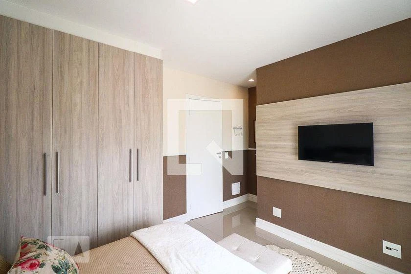 House, 450 m², with a private pool — photo 37