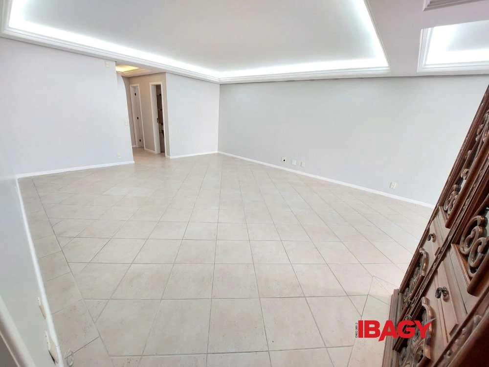 3-bedroom apartment with 2 parking spots and BBQ — photo 4