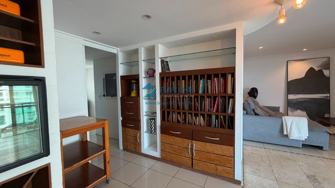 Furnished 3-bedroom apartment with enclosed balcony — photo 15