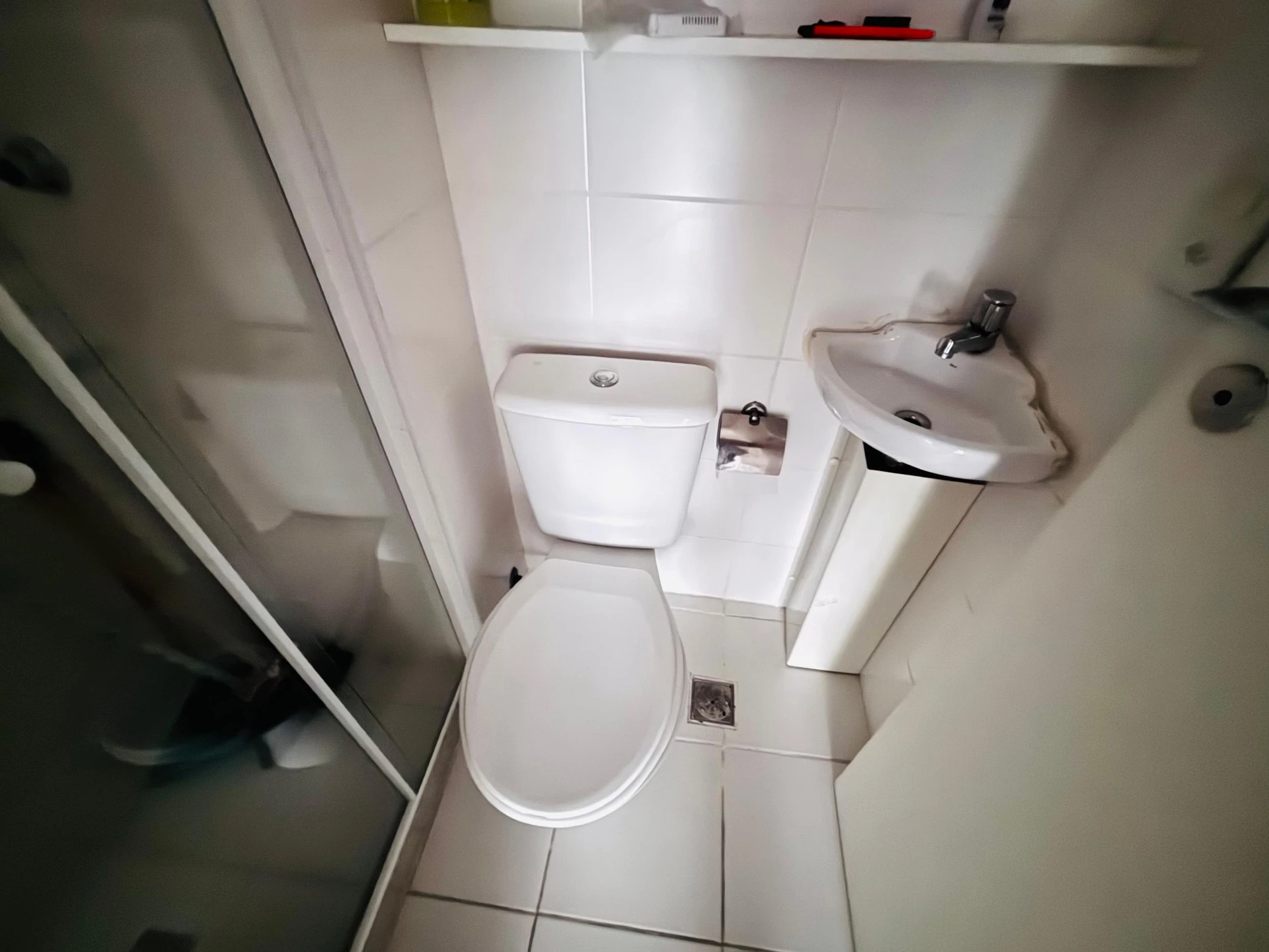Furnished 2-bedroom apartment with separate kitchen — photo 32