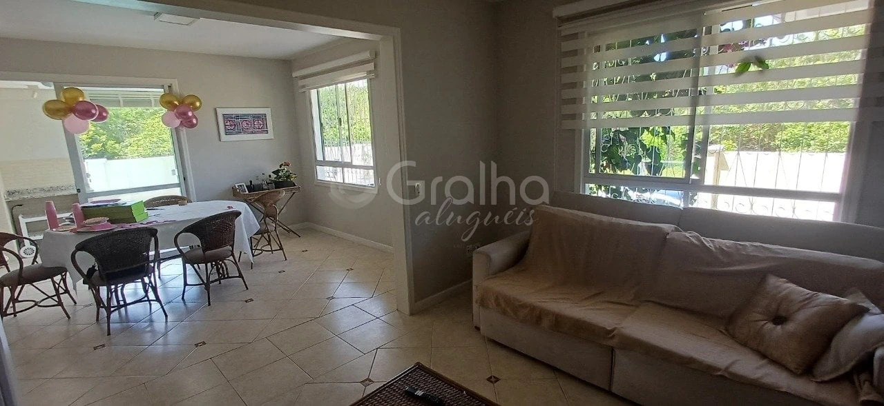 Private BBQ in a 3-bedroom house, 161 m²