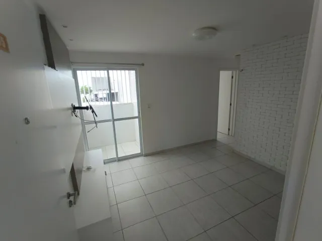 2-bedroom apartment in a building with a gym — photo 7