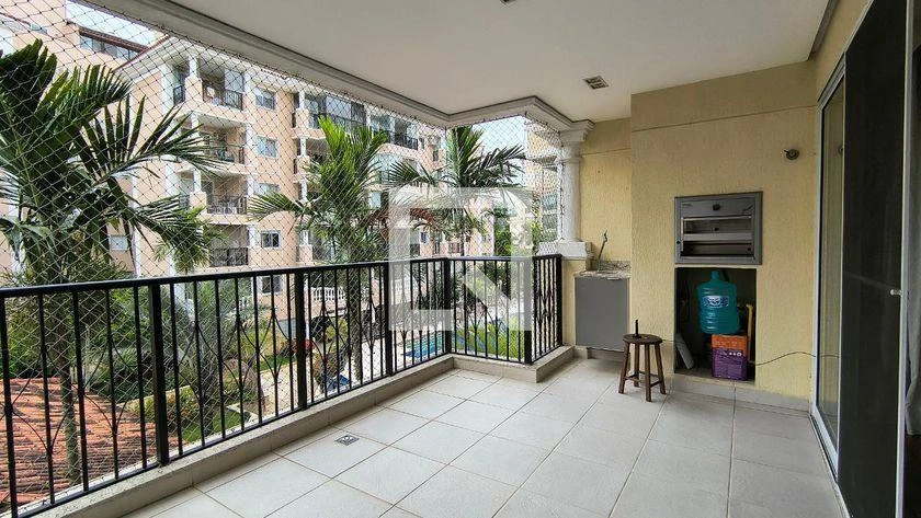 3-bedroom apartment in a building with a gym — photo 4