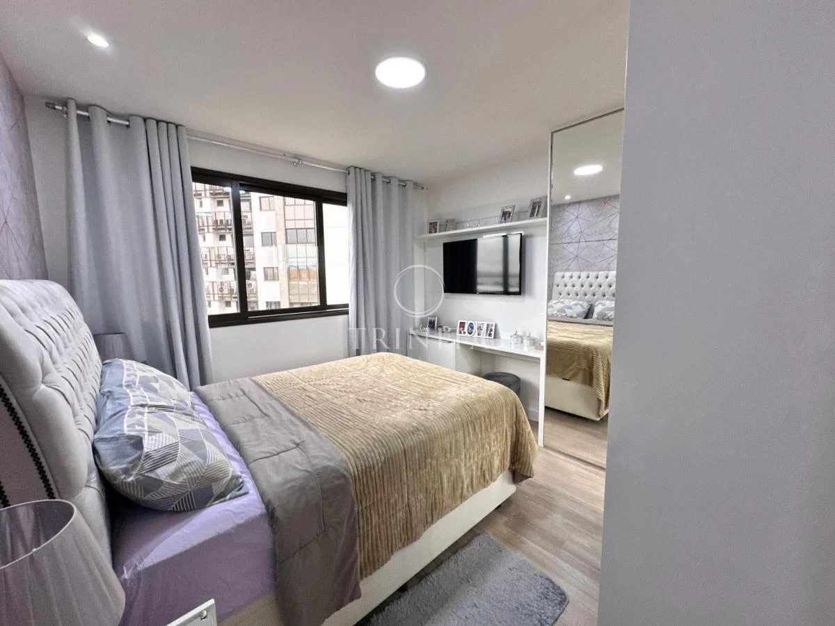 Furnished 3-suite apartment with a gas open-plan kitchen — photo 31
