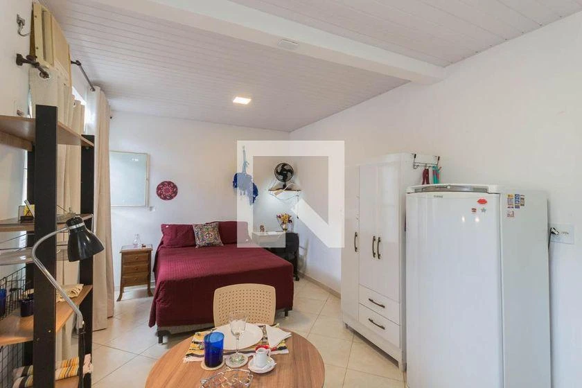 Furnished apartment, 22 m², with a home office