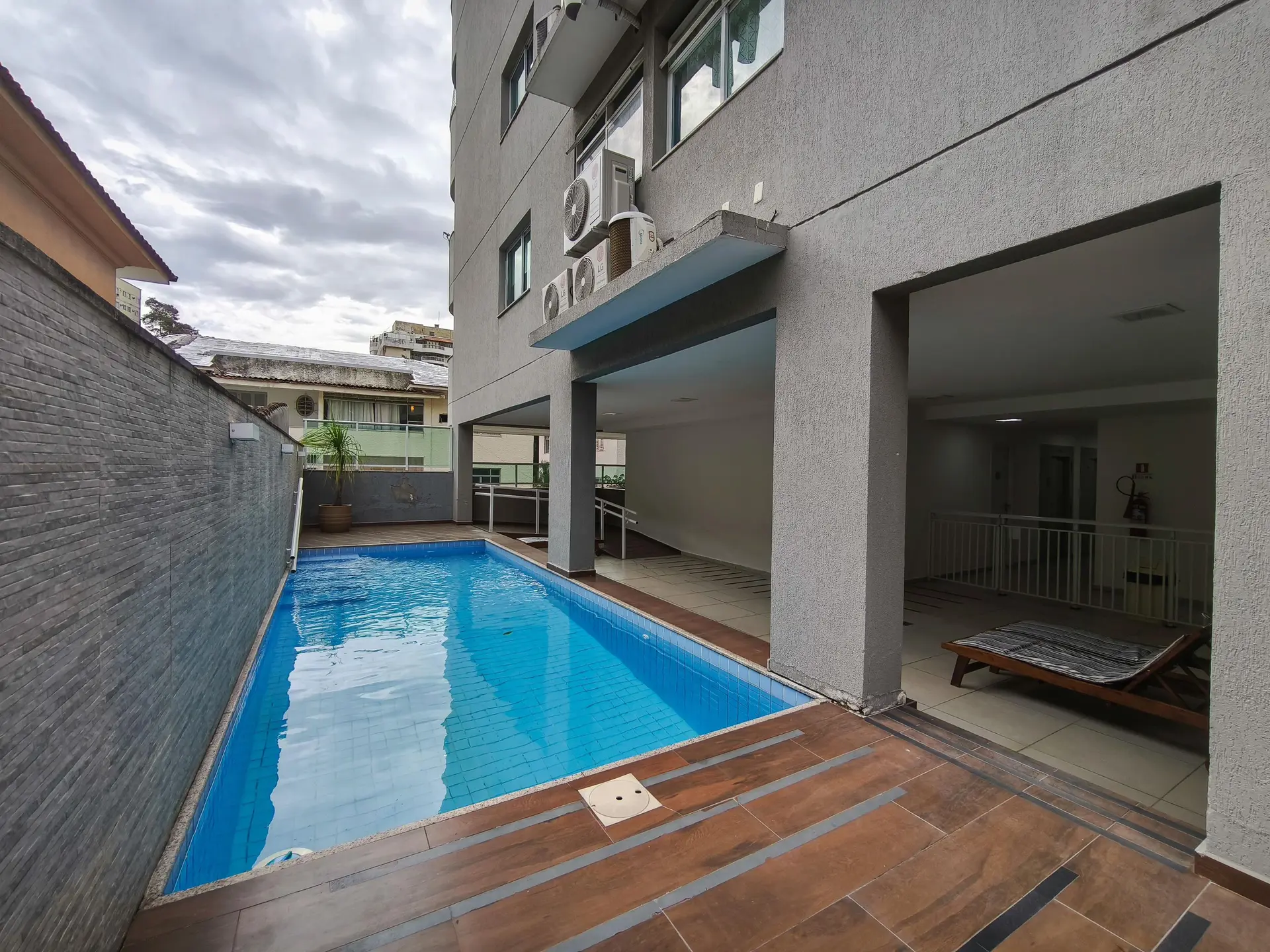 Furnished 2-bedroom apartment with private garden — photo 42