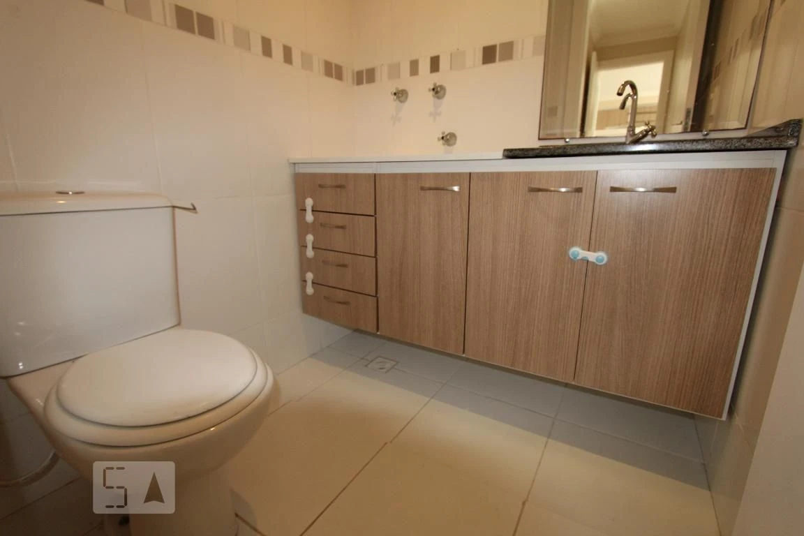 2-bedroom apartment with a bathtub — photo 5