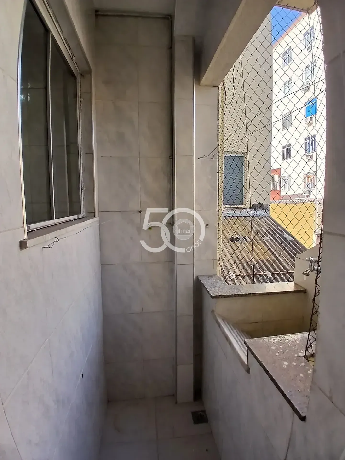 Apartamento de 2 dormitorios con balcón y cocina separada — photo 19