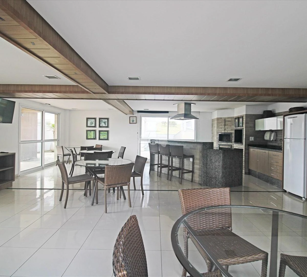 Furnished apartment, 70 m², with a grill on the balcony — photo 12