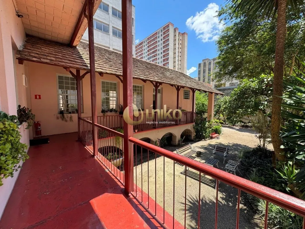 House with 3 bedrooms, 1 bathroom, 5 parking spaces — photo 11