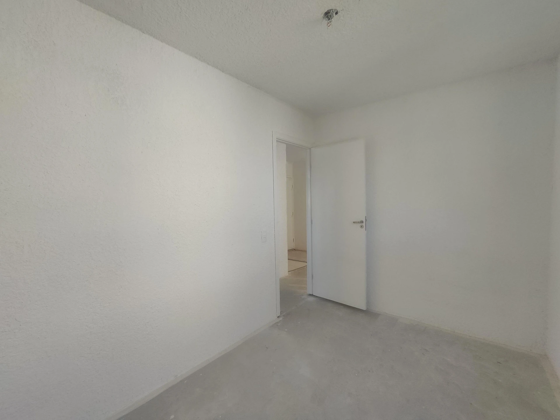 2-bedroom apartment with 1 bathroom and pet allowance — photo 15