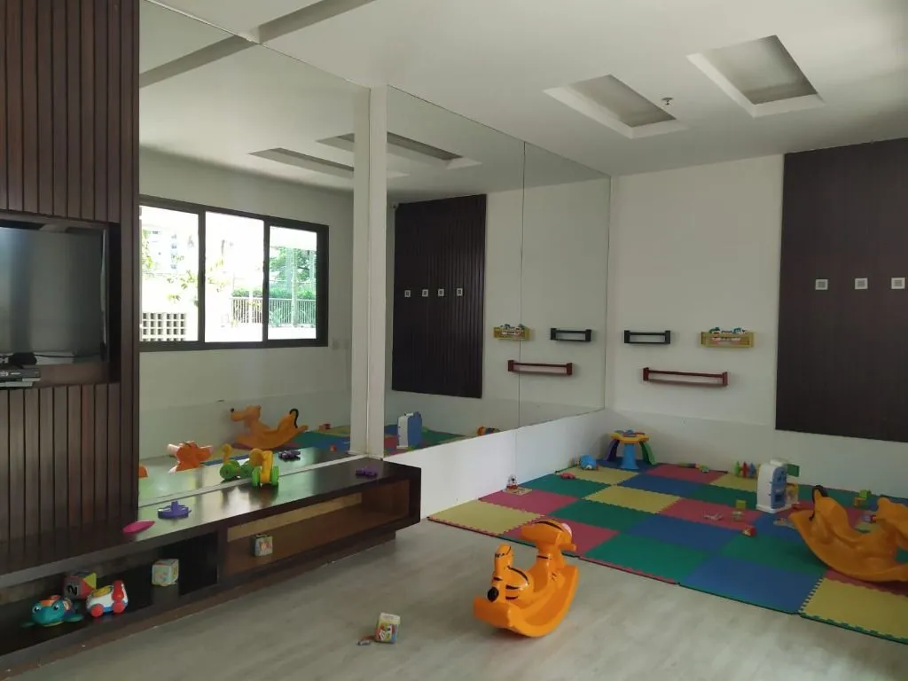 Furnished penthouse with balcony and open-plan kitchen — photo 50