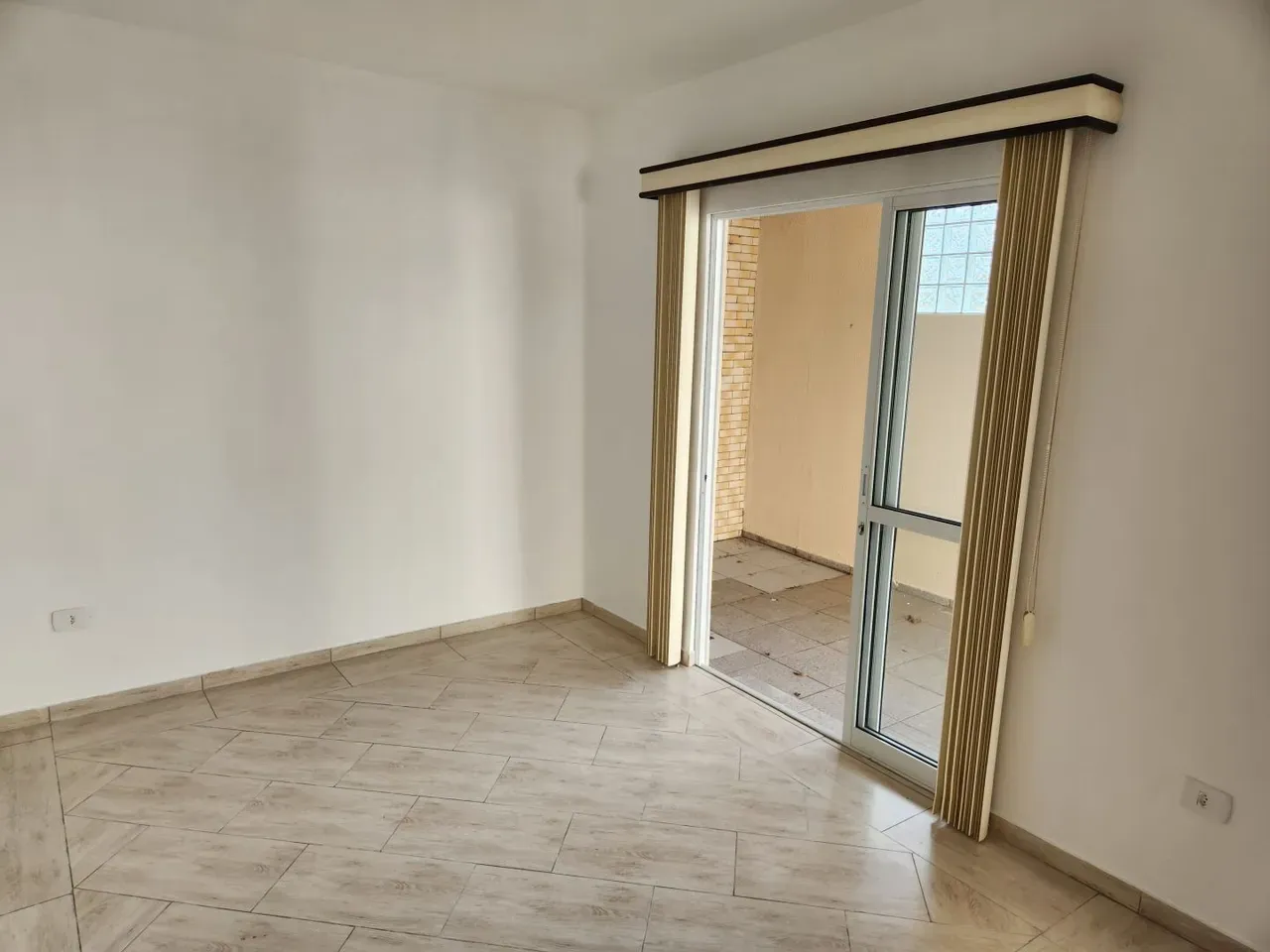 House with 3 bedrooms, 1 en-suite, private garden — photo 8