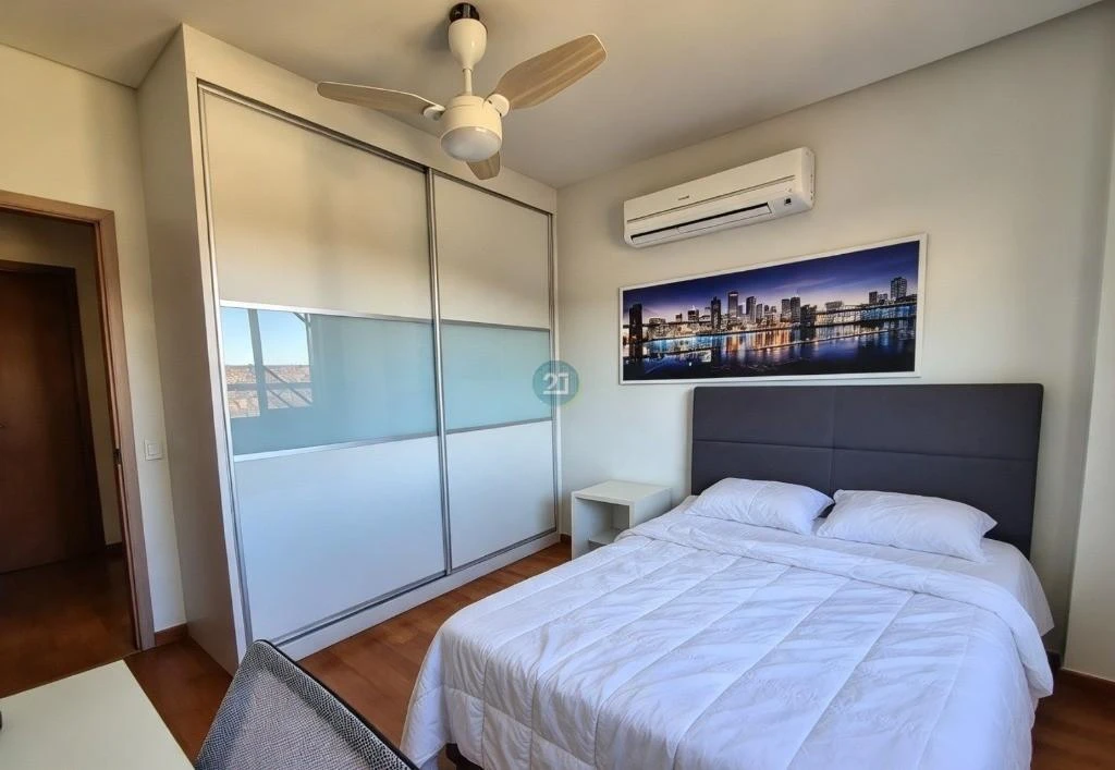 Гардеробна та 3 спальні: будинок 200 м² — photo 13