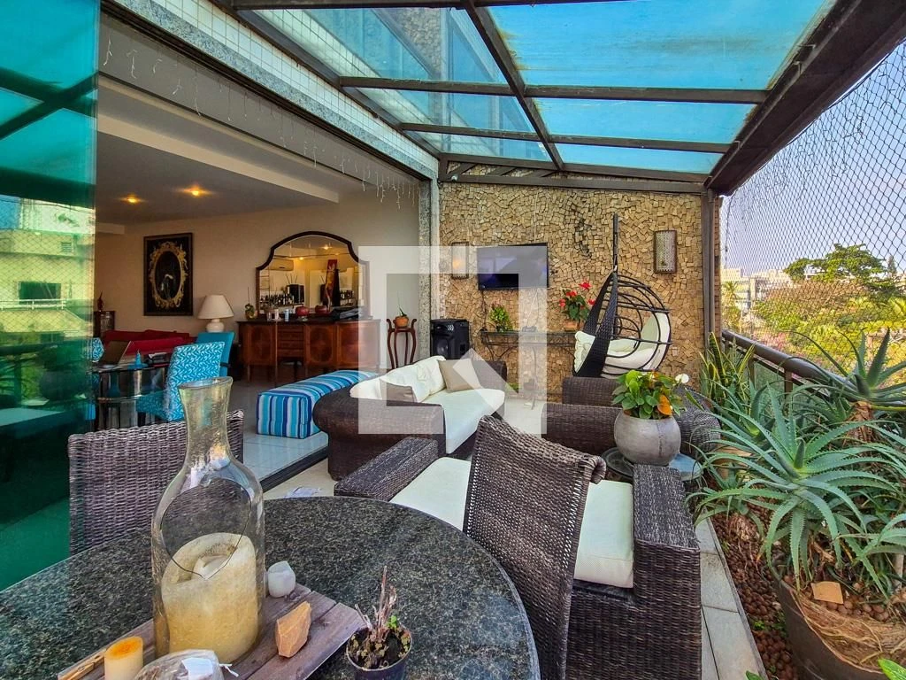 Furnished apartment with 5 en-suite bedrooms and terrace — photo 45