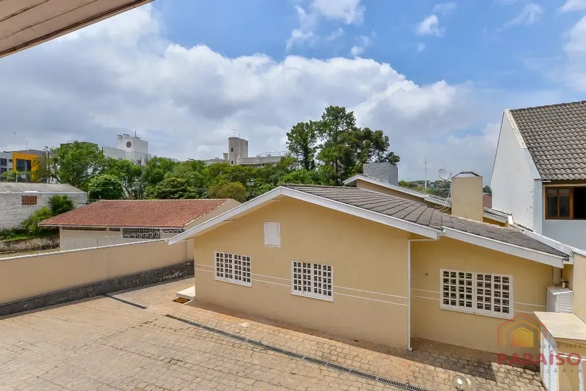 689 m² house with 5 bedrooms and 7 bathrooms — photo 41