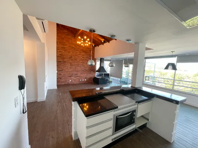 3-bedroom apartment with enclosed balcony and terrace
