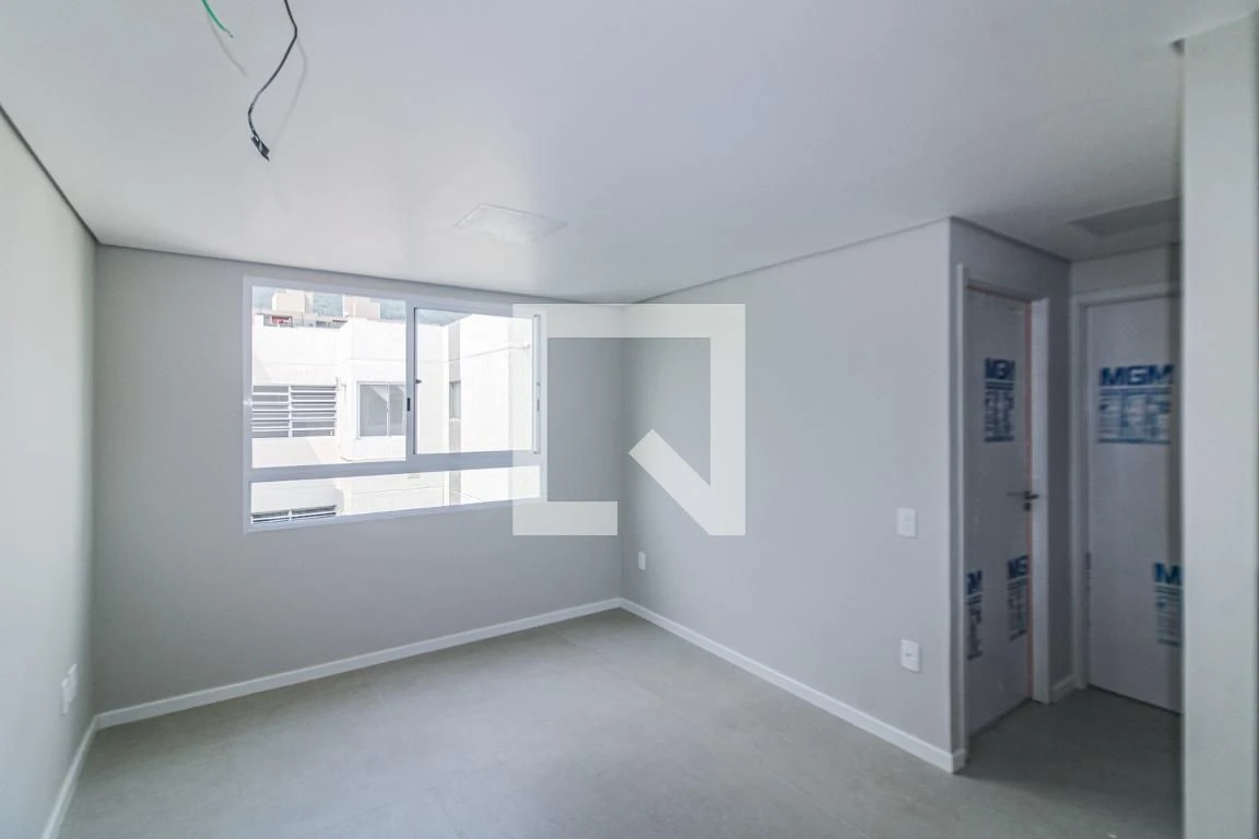 Apartamento para locação com 2 quartos e 1 vaga