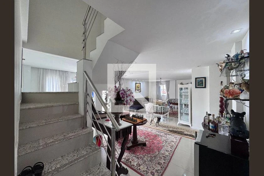 Furnished 360 m² apartment with 3 en-suite bedrooms — photo 4