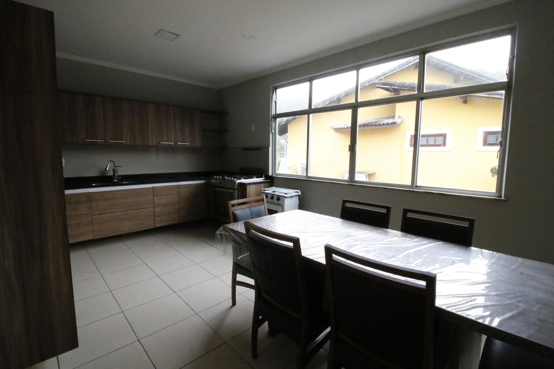 Condo house with 4 bedrooms and 2 en-suites, 3 parking — photo 30