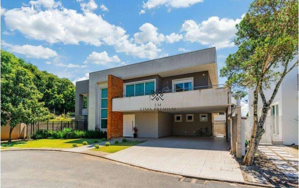 4-bedroom house with a private garden — photo 5