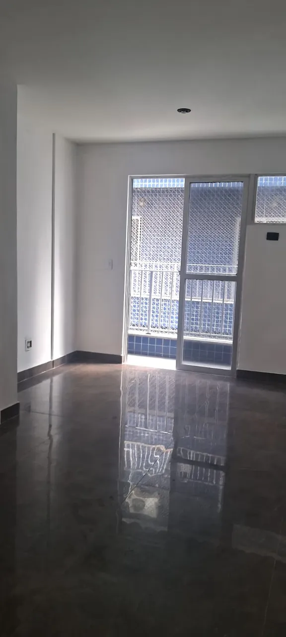 3-bedroom apartment with 3 bathrooms and balcony — photo 9